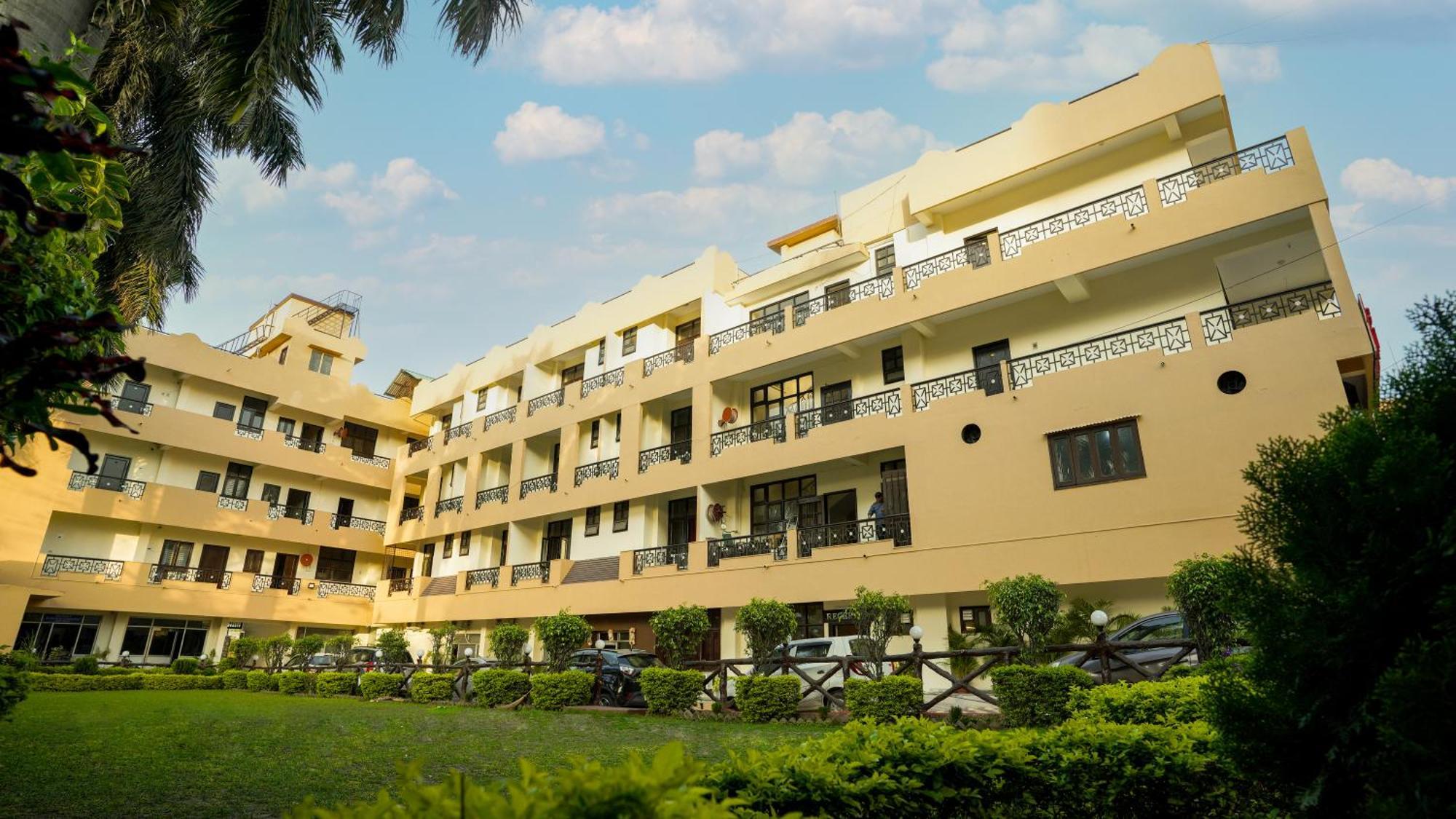 Hotel Neeraj Bhawan- Triveni Ghat Rišikéš Exteriér fotografie