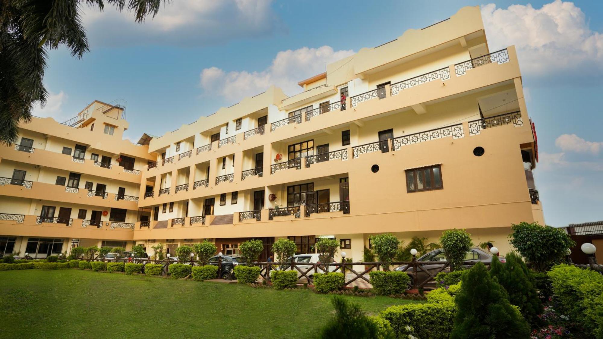 Hotel Neeraj Bhawan- Triveni Ghat Rišikéš Exteriér fotografie
